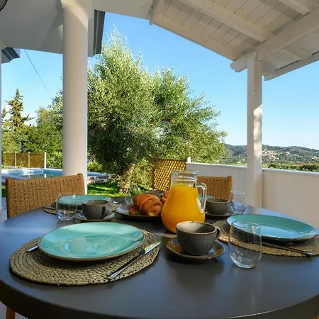 Playia Iii 아파트 Petrití