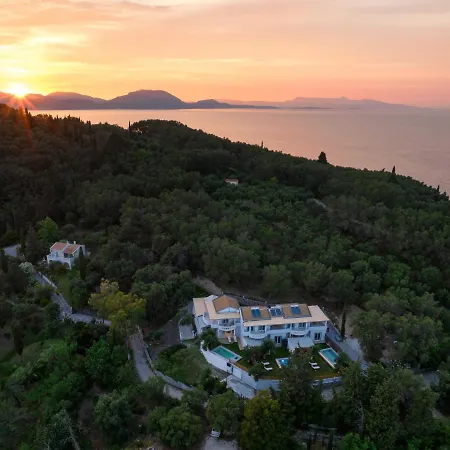 Playia Iii Apartment